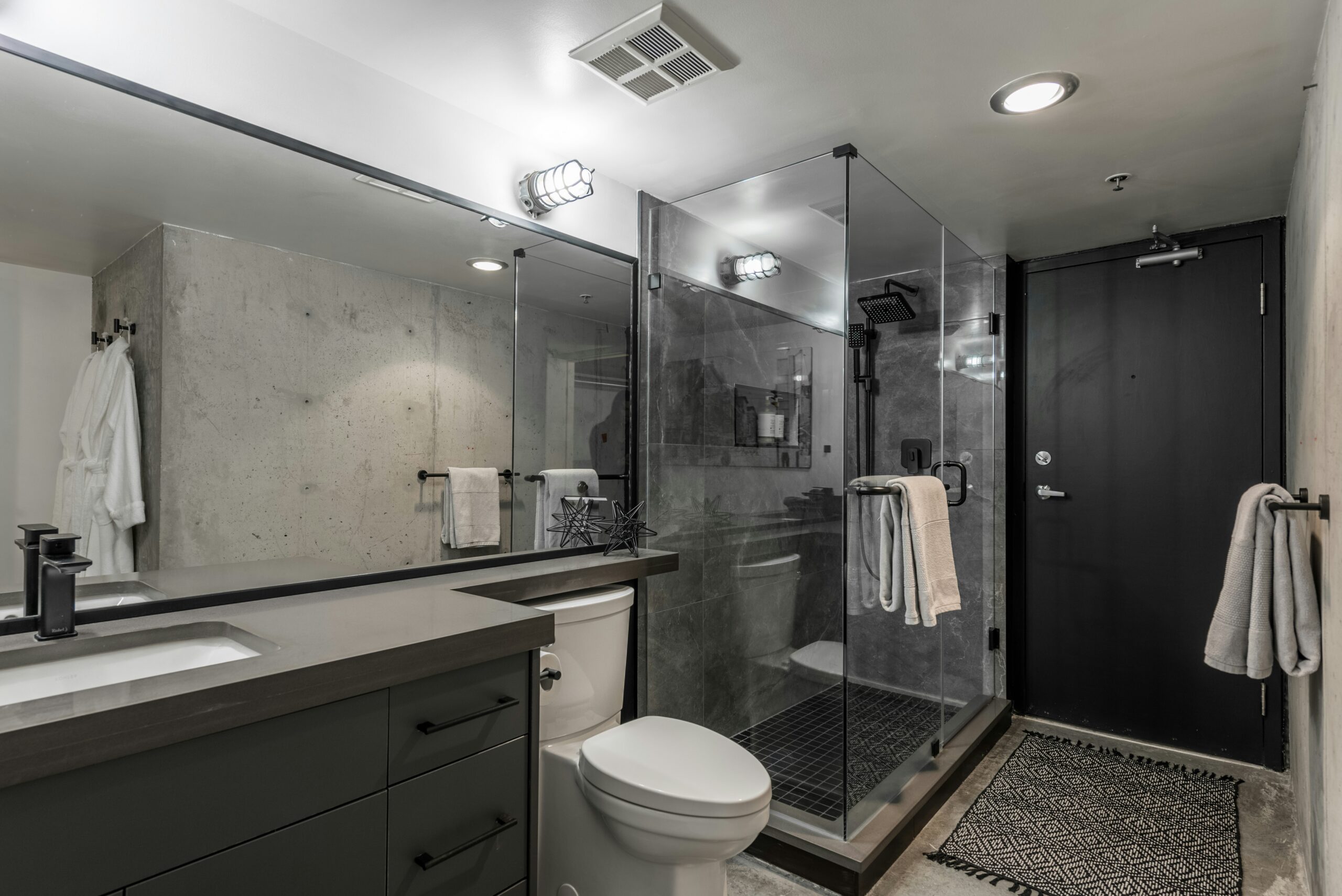Quartz Shower Walls